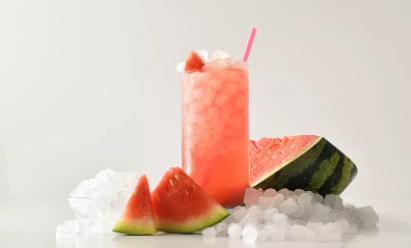 吃冰箱里面的隔夜瓜,揭秘冰箱里的美味秘密